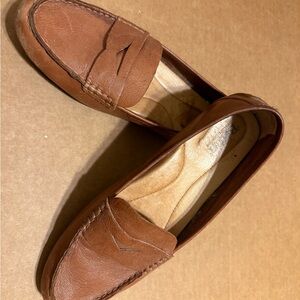 Born Driving Loafers- Women - size 9